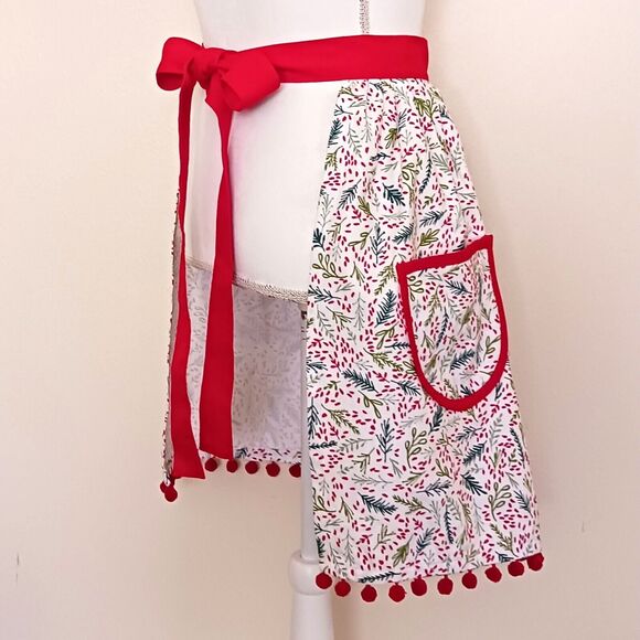 NEW Crate & Barrel Christmas Tie Back Apron Red Pom Pom Patch Pockets - Picture 5 of 8